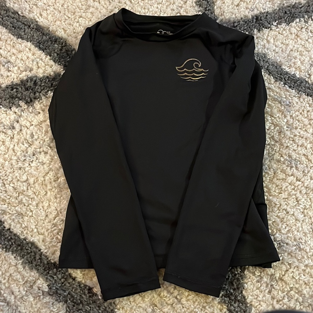 Girls long sleeve rash guard. Brand is Art Class. Size M.